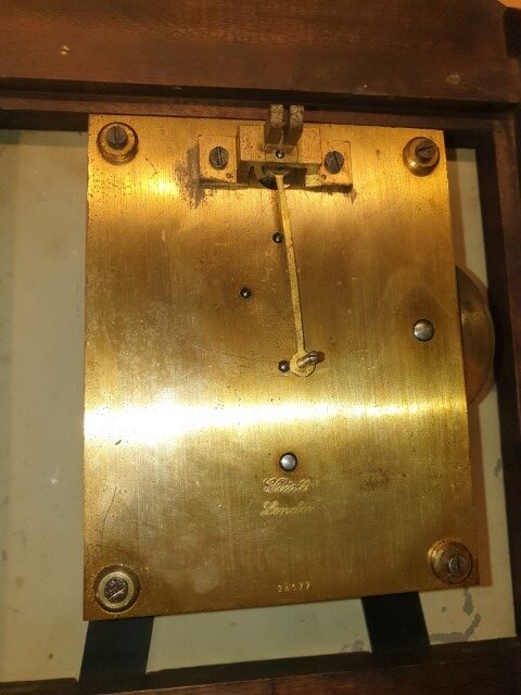 Elliot pubklok pubclock met nog vuile platines