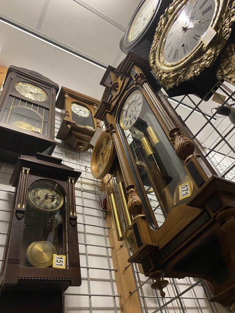 Slinger als regelorgaan van een klok